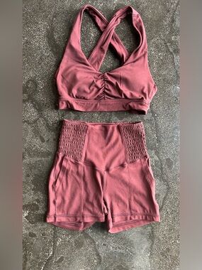 Aerie | High-Rise Shortie Shorts & Sports Bra Bundle